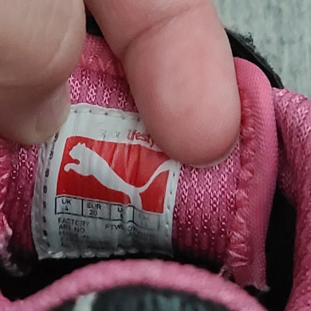 Puma Toddler Sneakers Black Pink Hook & Loop Size 4 baby infant